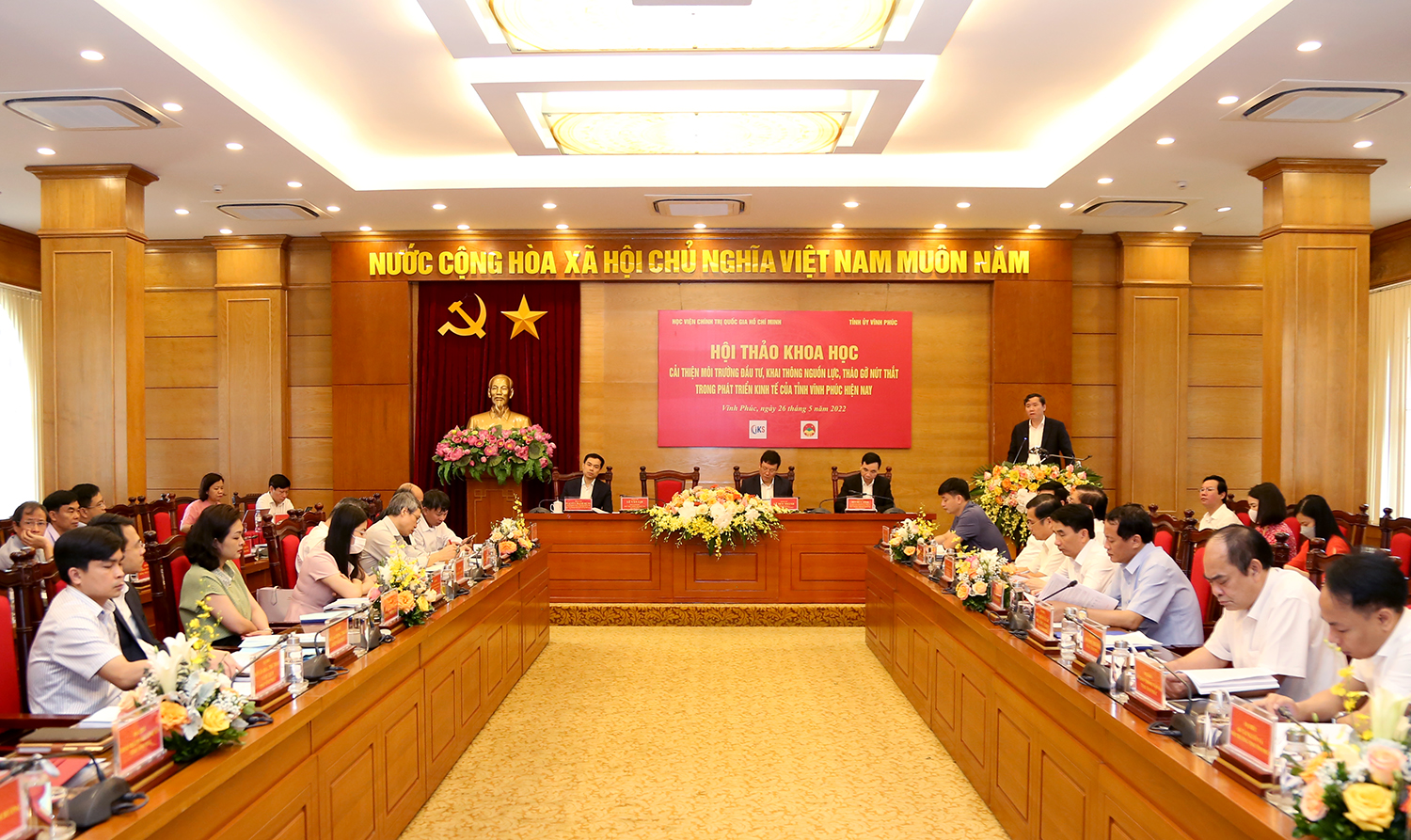 Hội thảo khoa học “Cải thiện môi trường đầu tư, khai thông nguồn lực, tháo gỡ nút thắt trong phát triển kinh tế của tỉnh Vĩnh Phúc hiện nay”