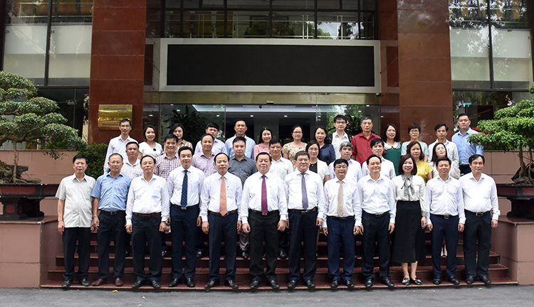 Đồng chí Nguyễn Trọng Nghĩa, Bí thư Trung ương Đảng, Trưởng Ban Tuyên giáo Trung ương thăm, làm việc tại Học viện Báo chí và Tuyên truyền