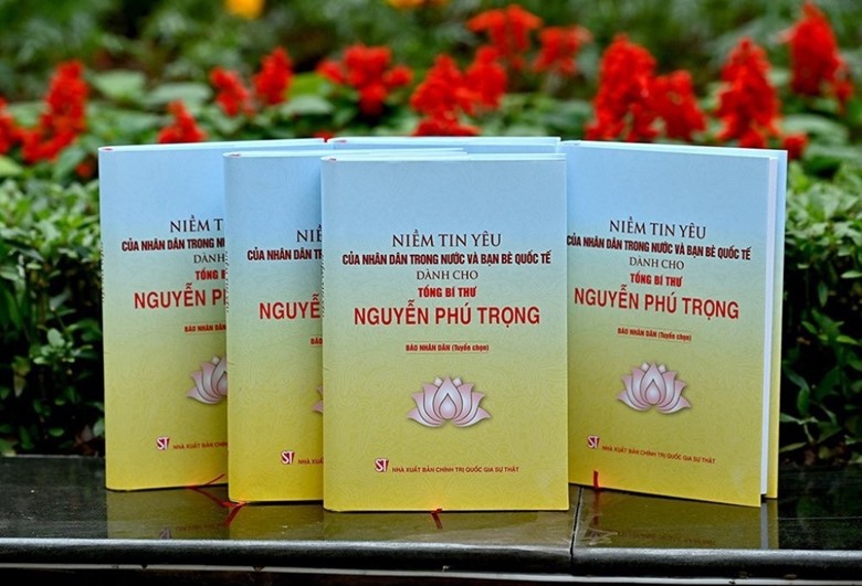 Giới thiệu sách “Niềm tin yêu của nhân dân và bạn bè quốc tế dành cho Tổng Bí thư Nguyễn Phú Trọng”